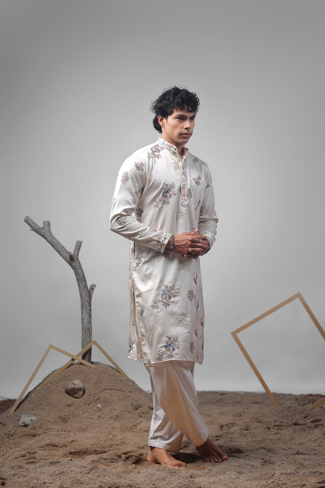Off White Embroidery Kurta