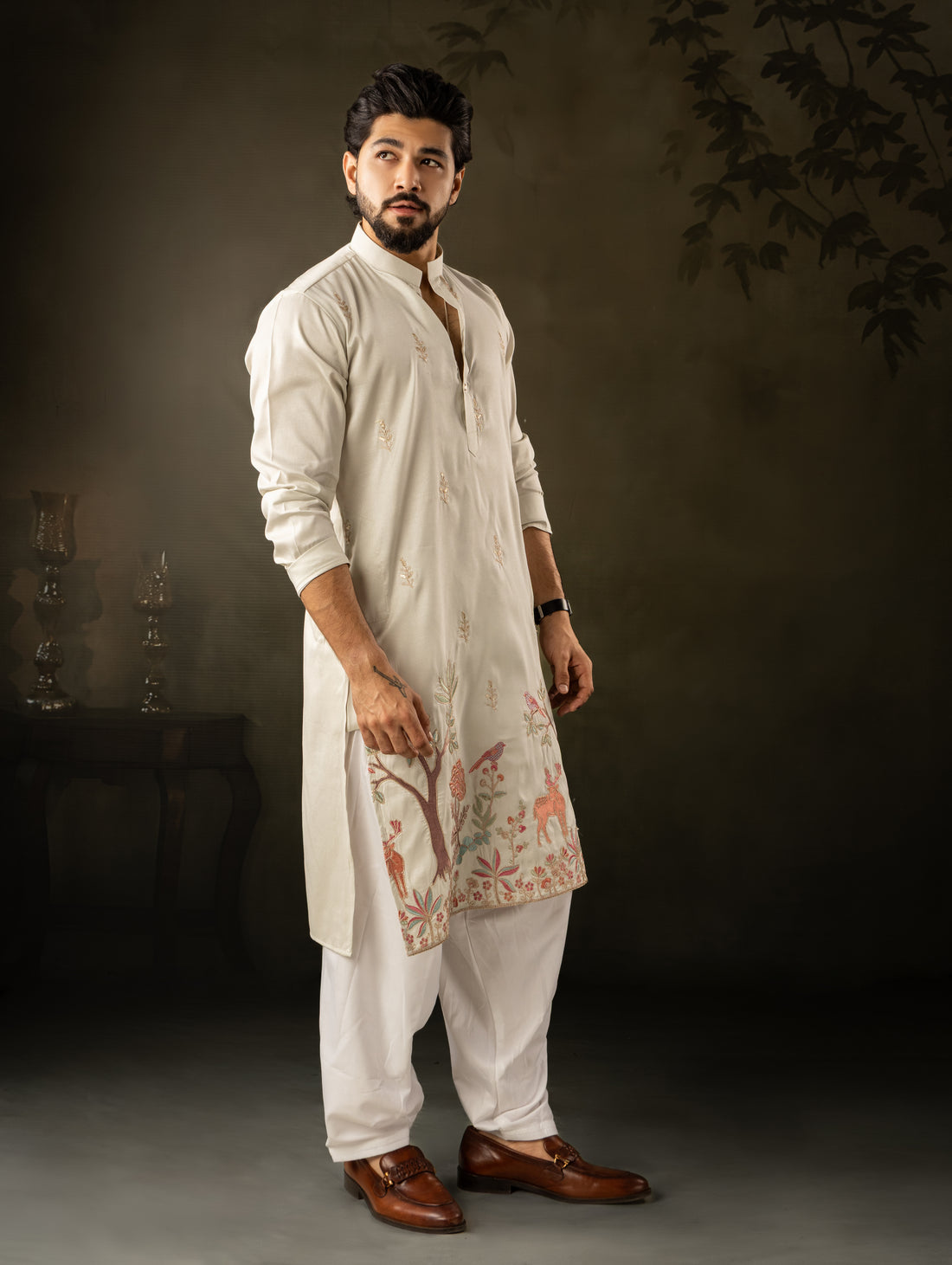 Ivory Botanical & Wildlife Embroidered Festive Kurta