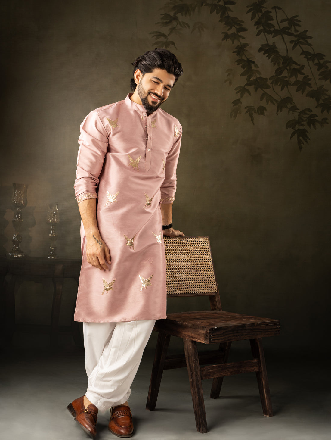 Blush Pink Bird Embroidered Motif Kurta