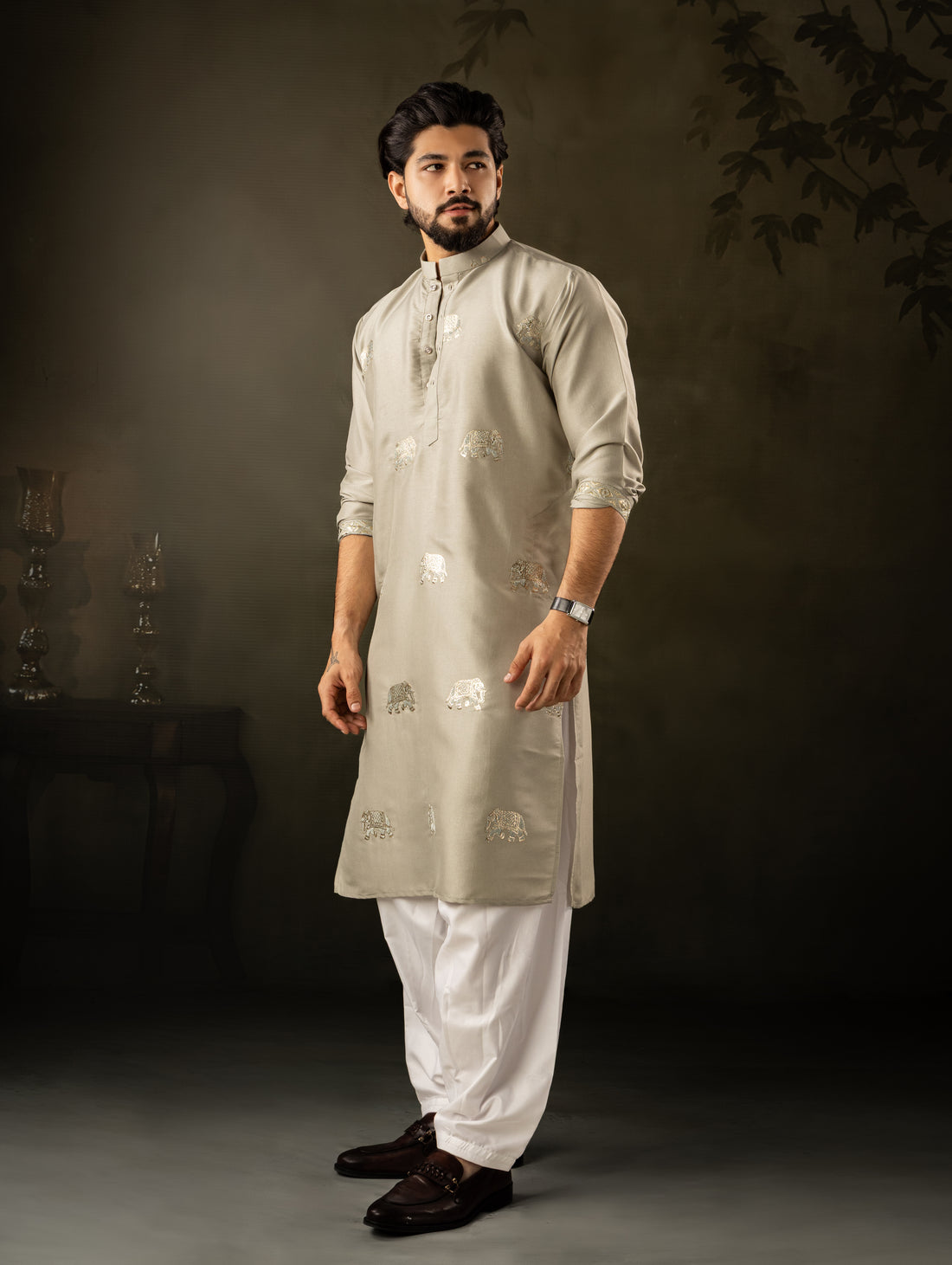 Sage Green Elephant Embroidered Motif Kurta