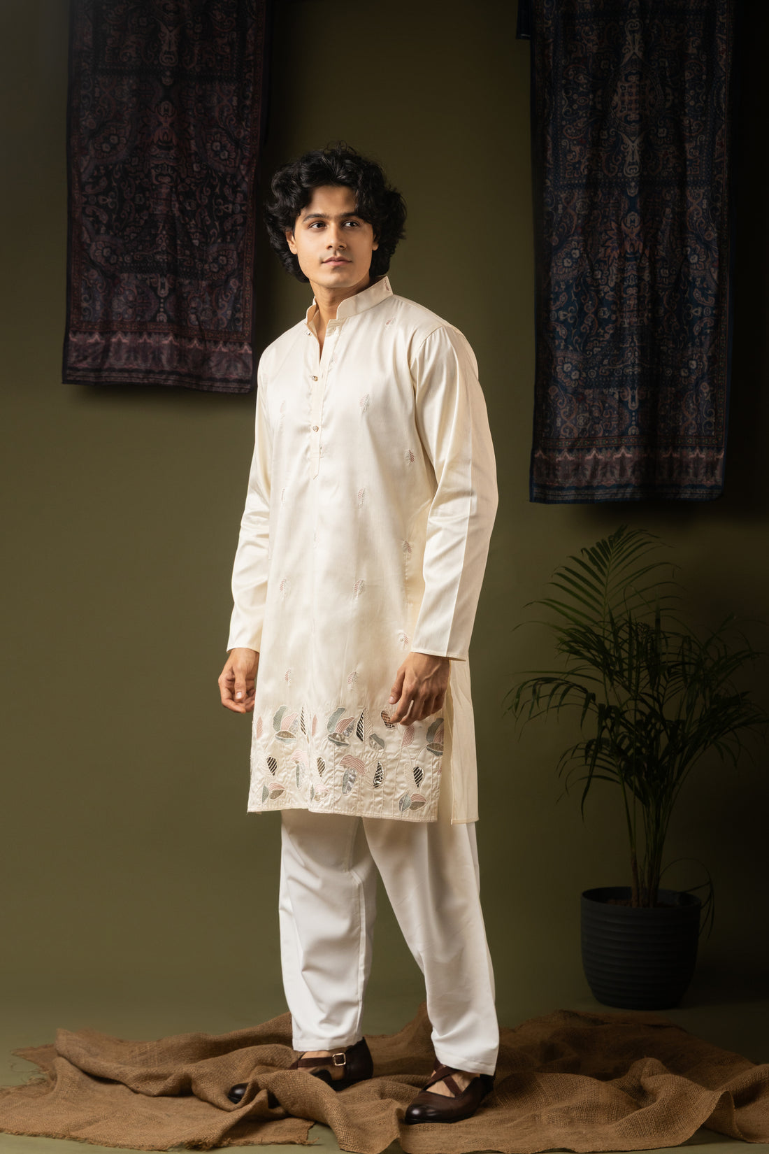 Off White Embroidery Kurta