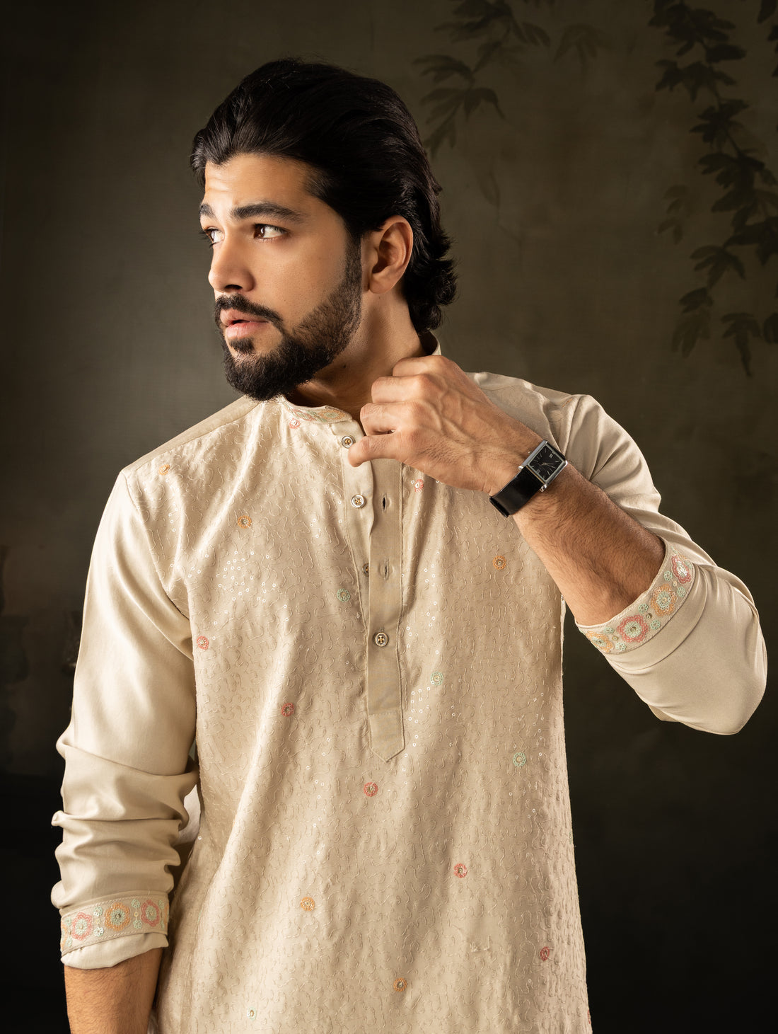 Classic Cream Kurta with Ornate Floral Detailing