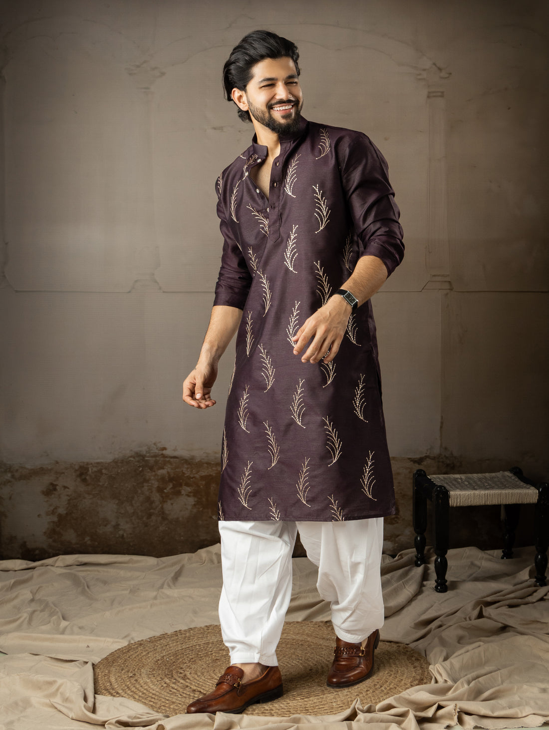 Regal Wine Leaf Embroidery Motif Kurta