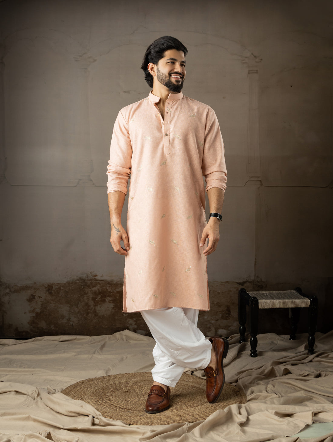 Soft Peach Leaf Embroidery Motif Kurta