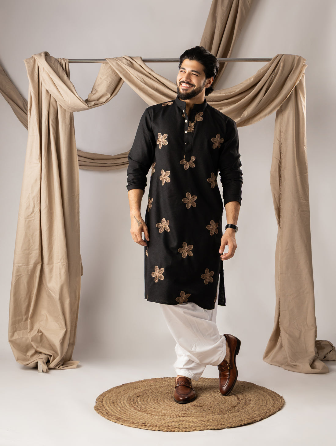 Black Floral Embroidery Motif Linen Kurta