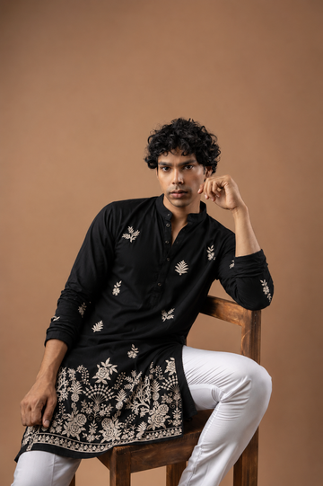 Black Floral Embroidered Kurta