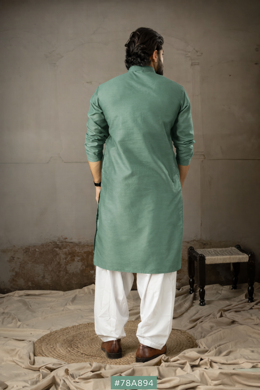 Sage Green Leaf Embroidery Motif Kurta