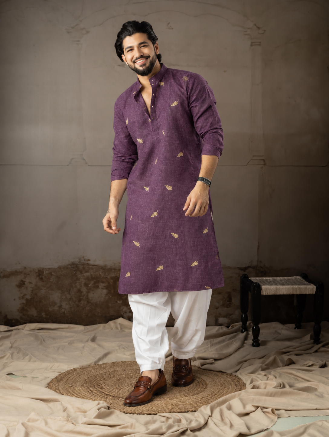 Wine Leaf Embroidery Motif Linen Kurta