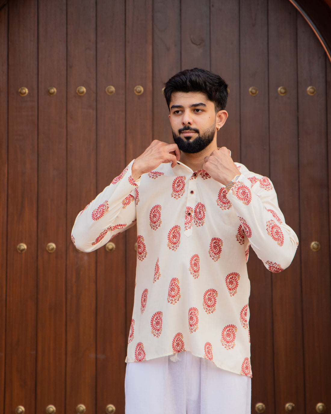 Off-White Paisley Print Short Kurta