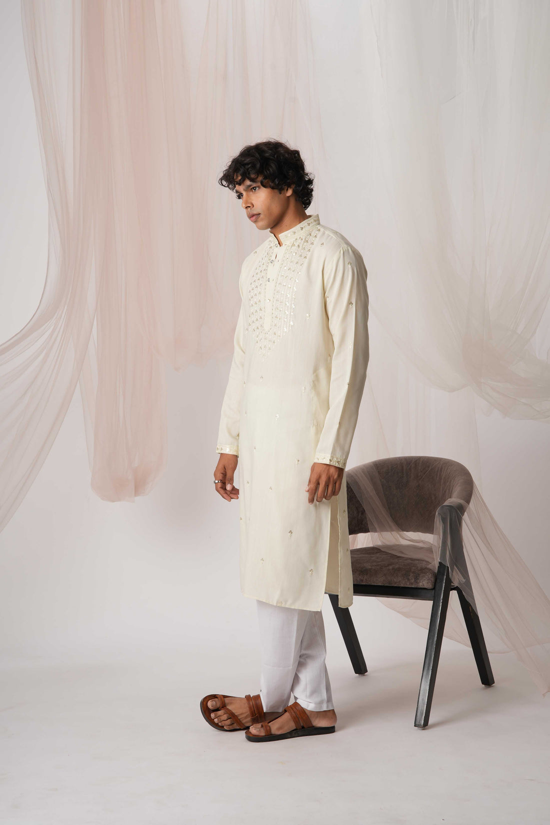 Off White Neck Work Embroidery Kurta