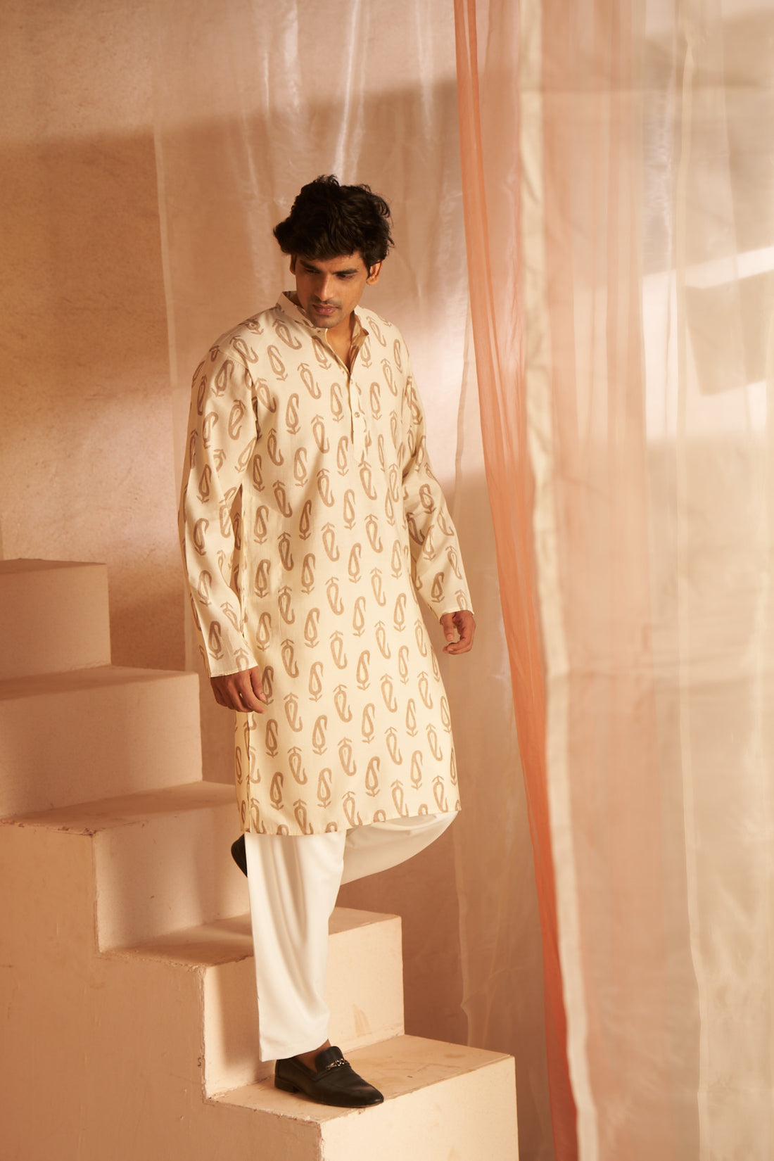 Off White Floral Print Kurta