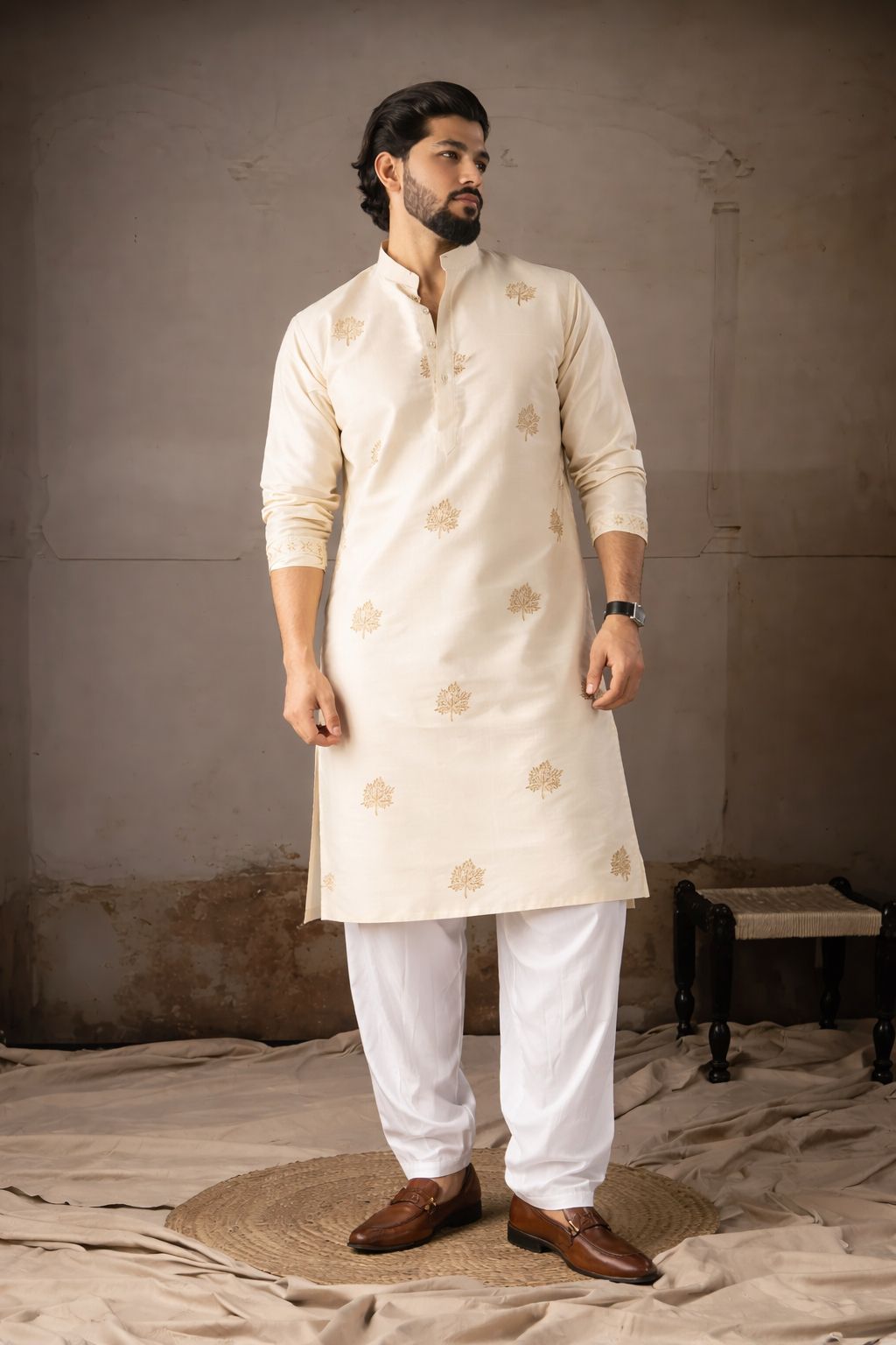 Classic Ivory Leaf Embroidered Motif Kurta